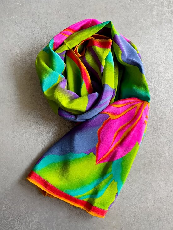 Saldarini Accessories - Vintage Saldarini Silk Scarf – Bold & Vibrant Floral Design